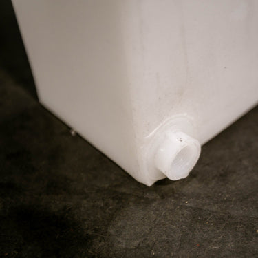 Truck Bed Bulkhead Water Tank - 12 gal