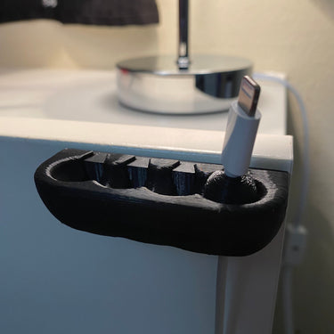 Cord Claw by ElectronSmith