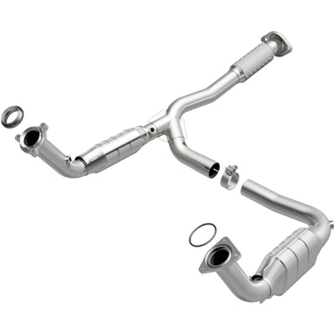 Magnaflow MagnaFlow Conv DF 2004 Buick Rainier 5.3L4451172 | 4451172