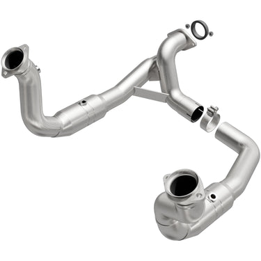 Magnaflow MagnaFlow Conv DF 2011-2014 F-250 Super Duty 6.2 L Underbody52297 | 52297