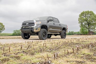 Rough Country Rough Country 6 Inch Lift Kit  Toyota Tundra 2WD 4WD (2007-2015) 75430 | 75430