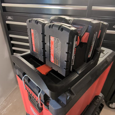 Lid Locking M18 Battery Rack x6 (RS-LMBR6)