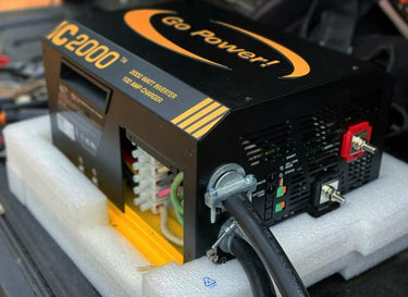 Go Power! Inversor/Cargador de Onda Sinusoidal Pura de 2000W - GP-IC-2000-12-PKG