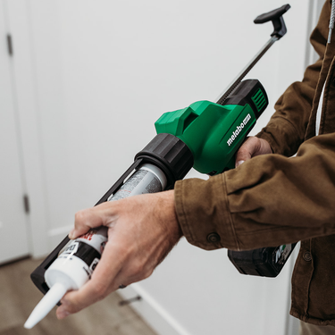 Pistola de calafateo inalámbrica Metabo HPT AC18DAQ4M de 18 V