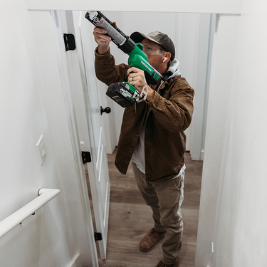 Pistola de calafateo inalámbrica Metabo HPT AC18DAQ4M de 18 V