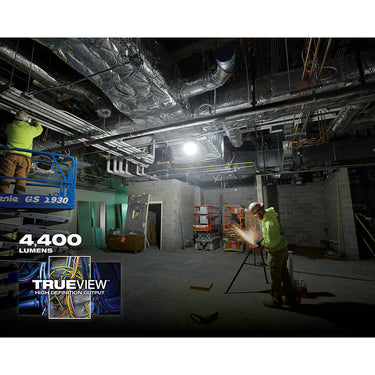 Milwaukee 2145-20 M18â„¢ RADIUSâ„¢ Foco LED Compacto para Obra