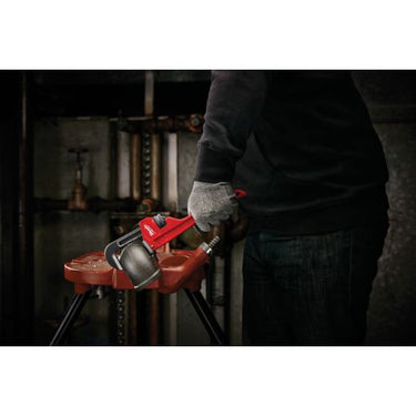 Llave para tubos de acero Milwaukee 48-22-7110 de 10"