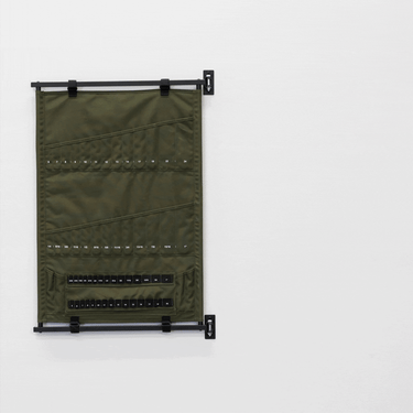 Organizador de herramientas con panel pivotante | High Pine Green