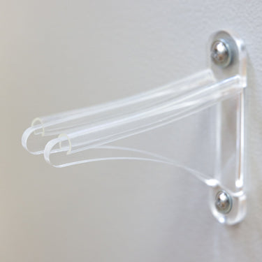 Portaesquís de pared de acrílico transparente Summit | Paquete de 2
